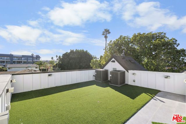 3932 Glencoe Avenue, Culver City, CA 90291