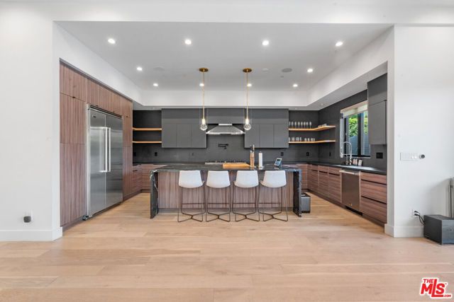 3932 Glencoe Avenue, Culver City, CA 90291