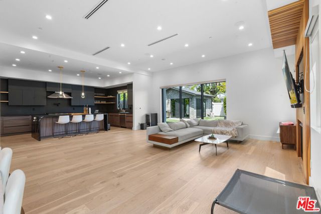3932 Glencoe Avenue, Culver City, CA 90291