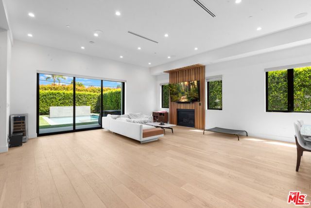 3932 Glencoe Avenue, Culver City, CA 90291