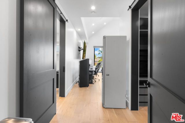 3932 Glencoe Avenue, Culver City, CA 90291