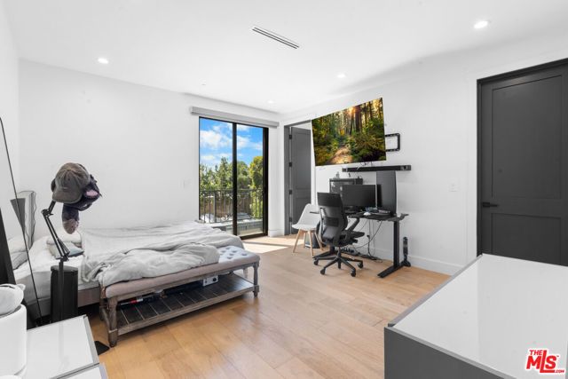 3932 Glencoe Avenue, Culver City, CA 90291