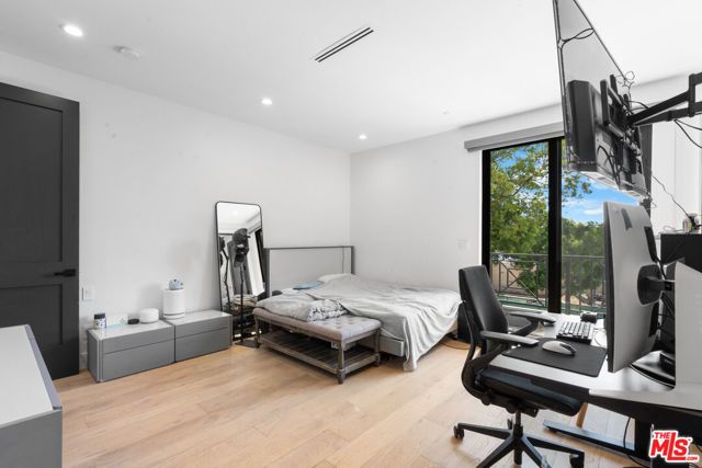3932 Glencoe Avenue, Culver City, CA 90291