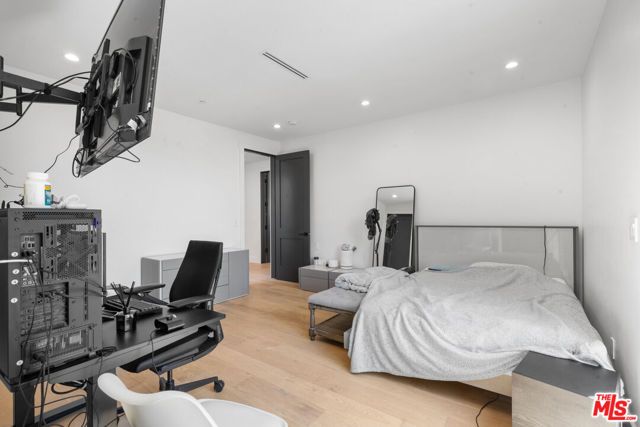 3932 Glencoe Avenue, Culver City, CA 90291