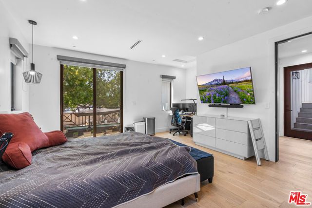 3932 Glencoe Avenue, Culver City, CA 90291