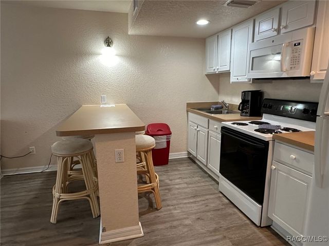 5291 S Cherokee Way, Homosassa, FL 34448