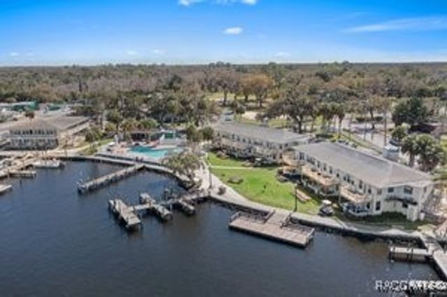 5291 S Cherokee Way, Homosassa, FL 34448