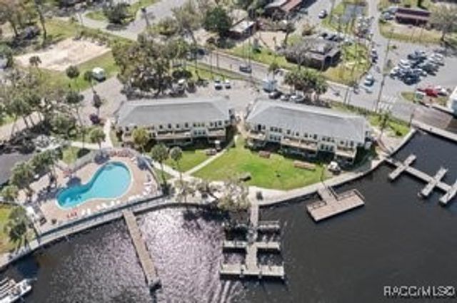 5291 S Cherokee Way, Homosassa, FL 34448