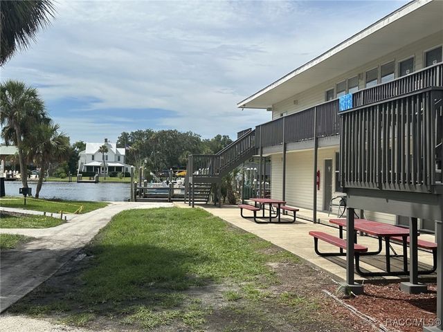 5291 S Cherokee Way, Homosassa, FL 34448
