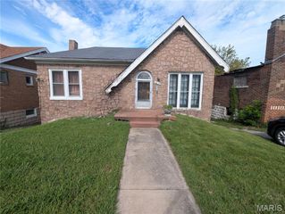 2262 Lucas And Hunt Road, St Louis, MO 63121
