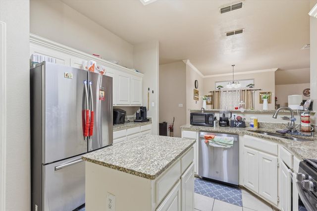 2988 Thames Trail, Fort Worth, TX 76118