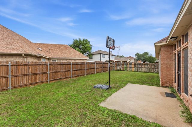 2988 Thames Trail, Fort Worth, TX 76118
