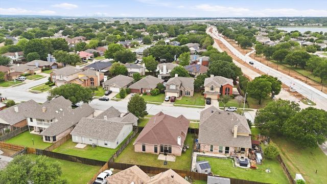 2988 Thames Trail, Fort Worth, TX 76118