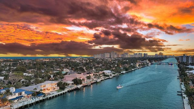 4555 W Tradewinds Avenue, Lauderdale By The Sea, FL 33308