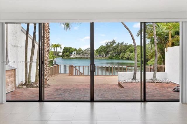 5002 SW 72nd Avenue, Miami, FL 33155