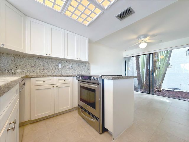 5002 SW 72nd Avenue, Miami, FL 33155