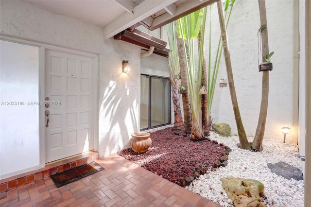5002 SW 72nd Avenue, Miami, FL 33155