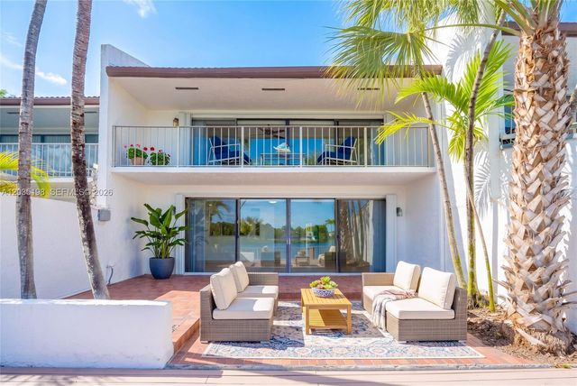 5002 SW 72nd Avenue, Miami, FL 33155