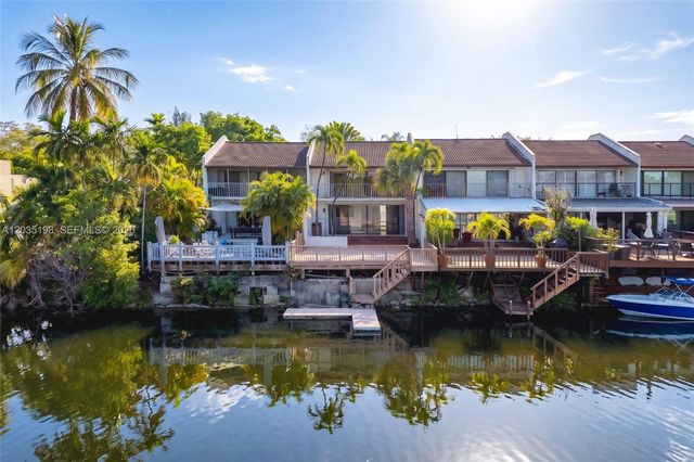 5002 SW 72nd Avenue, Miami, FL 33155