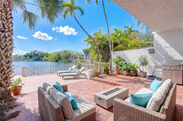 5002 SW 72nd Avenue, Miami, FL 33155