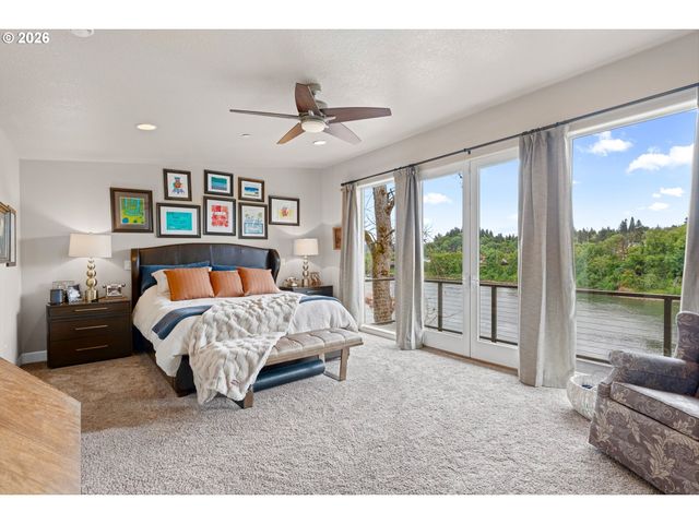 5095 TERRITORIAL Dr, West Linn, OR 97068