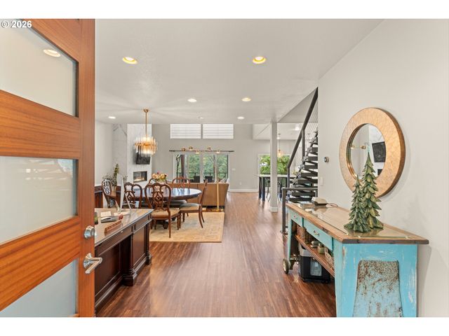 5095 TERRITORIAL Dr, West Linn, OR 97068