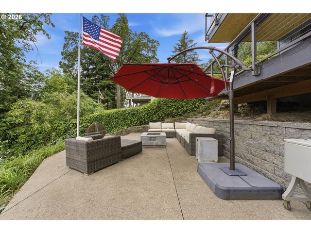 5095 TERRITORIAL Dr, West Linn, OR 97068