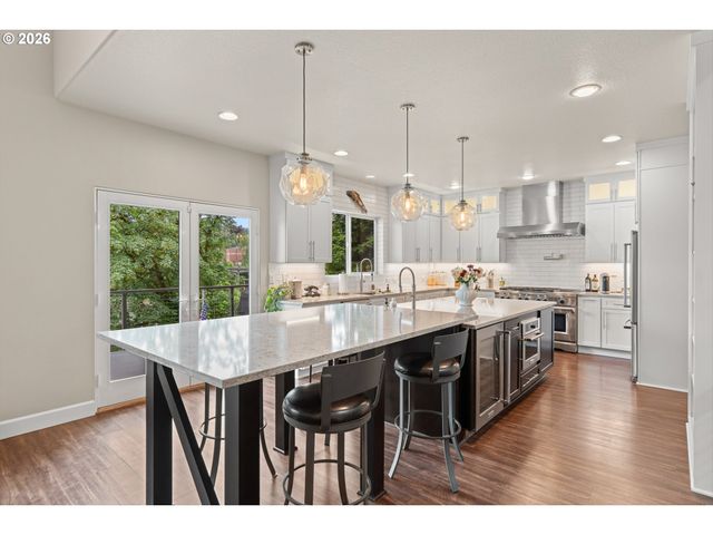 5095 TERRITORIAL Dr, West Linn, OR 97068