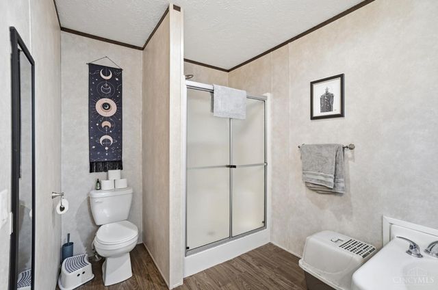 555 Cross Creek Dr, Wilmington, OH 45177