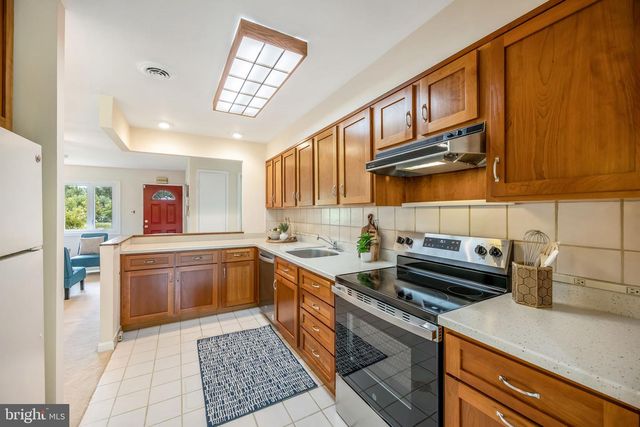 7714 WEBER ST, Annandale, VA 22003