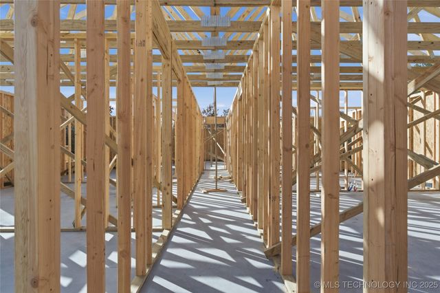 001 New Prue Road, Sand Springs, OK 74063