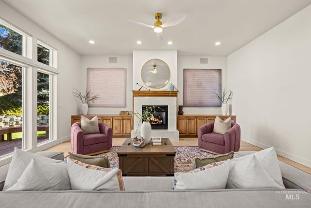 1518 E Braemere Road, Boise, ID 83702