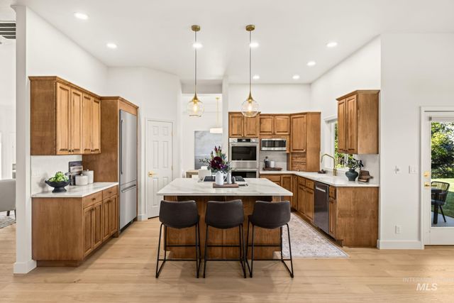 1518 E Braemere Road, Boise, ID 83702
