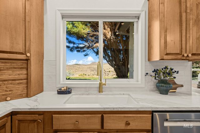 1518 E Braemere Road, Boise, ID 83702
