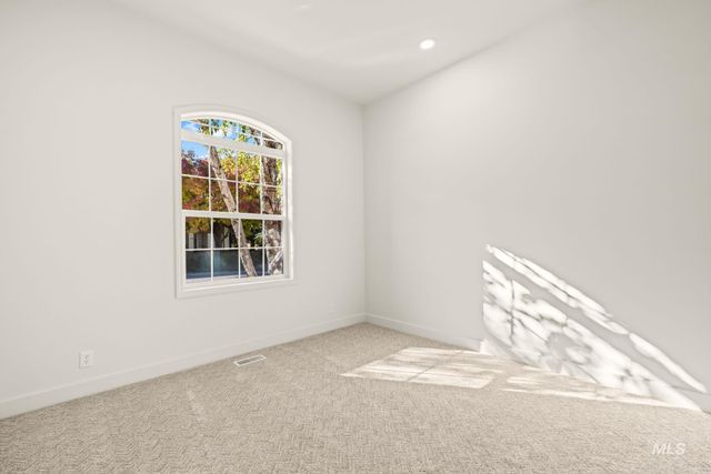 1518 E Braemere Road, Boise, ID 83702