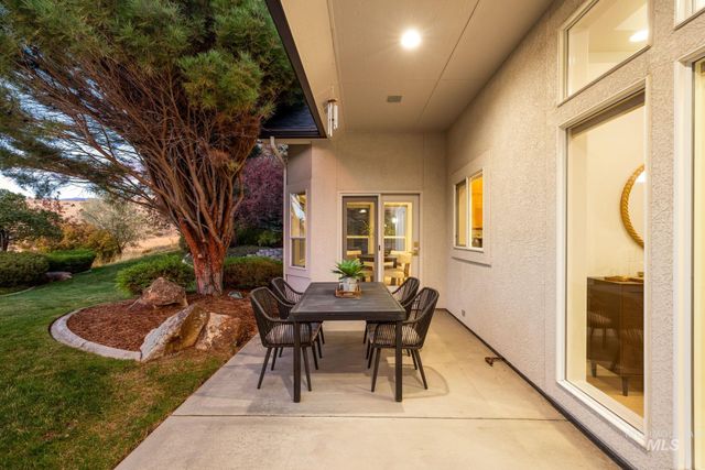 1518 E Braemere Road, Boise, ID 83702