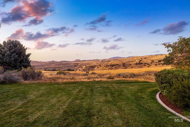 1518 E Braemere Road, Boise, ID 83702