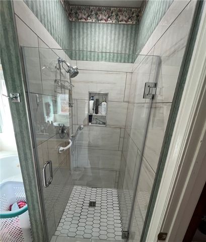 2605 6th Street, Bentonville, AR 72712