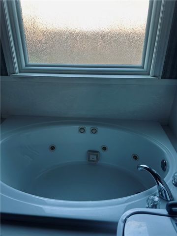 2605 6th Street, Bentonville, AR 72712