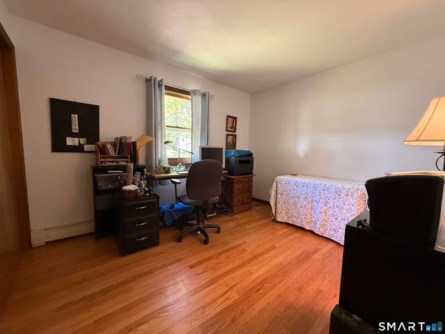 80 Ramsey Avenue, Naugatuck, CT 06770