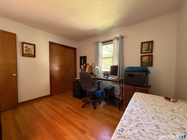 80 Ramsey Avenue, Naugatuck, CT 06770