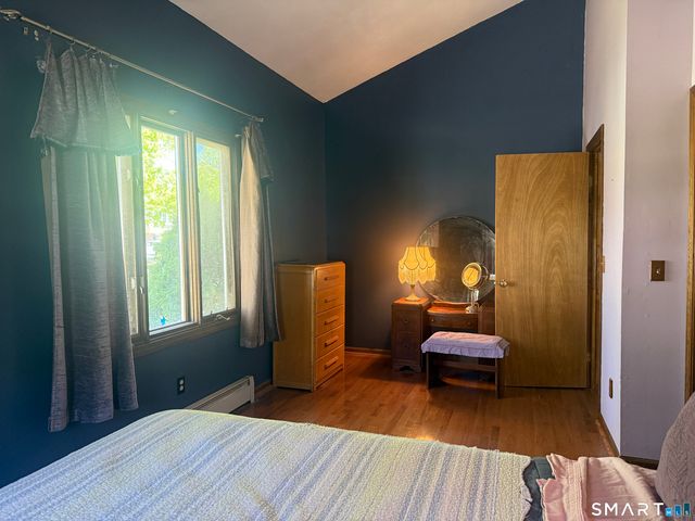 80 Ramsey Avenue, Naugatuck, CT 06770