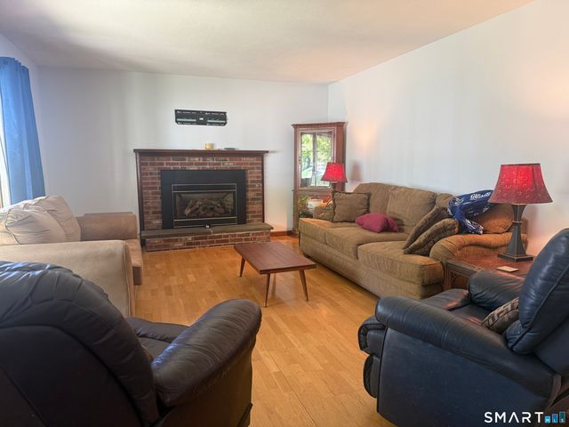 80 Ramsey Avenue, Naugatuck, CT 06770