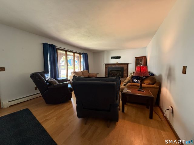 80 Ramsey Avenue, Naugatuck, CT 06770