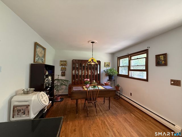 80 Ramsey Avenue, Naugatuck, CT 06770