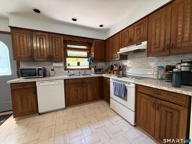 80 Ramsey Avenue, Naugatuck, CT 06770