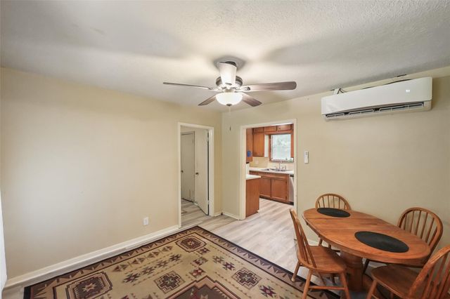 6387 Oak Knoll Road, Montgomery, TX 77316