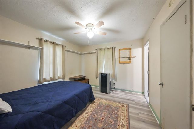 6387 Oak Knoll Road, Montgomery, TX 77316