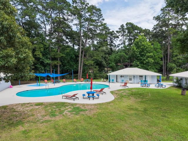 6387 Oak Knoll Road, Montgomery, TX 77316