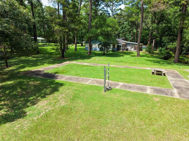 6387 Oak Knoll Road, Montgomery, TX 77316